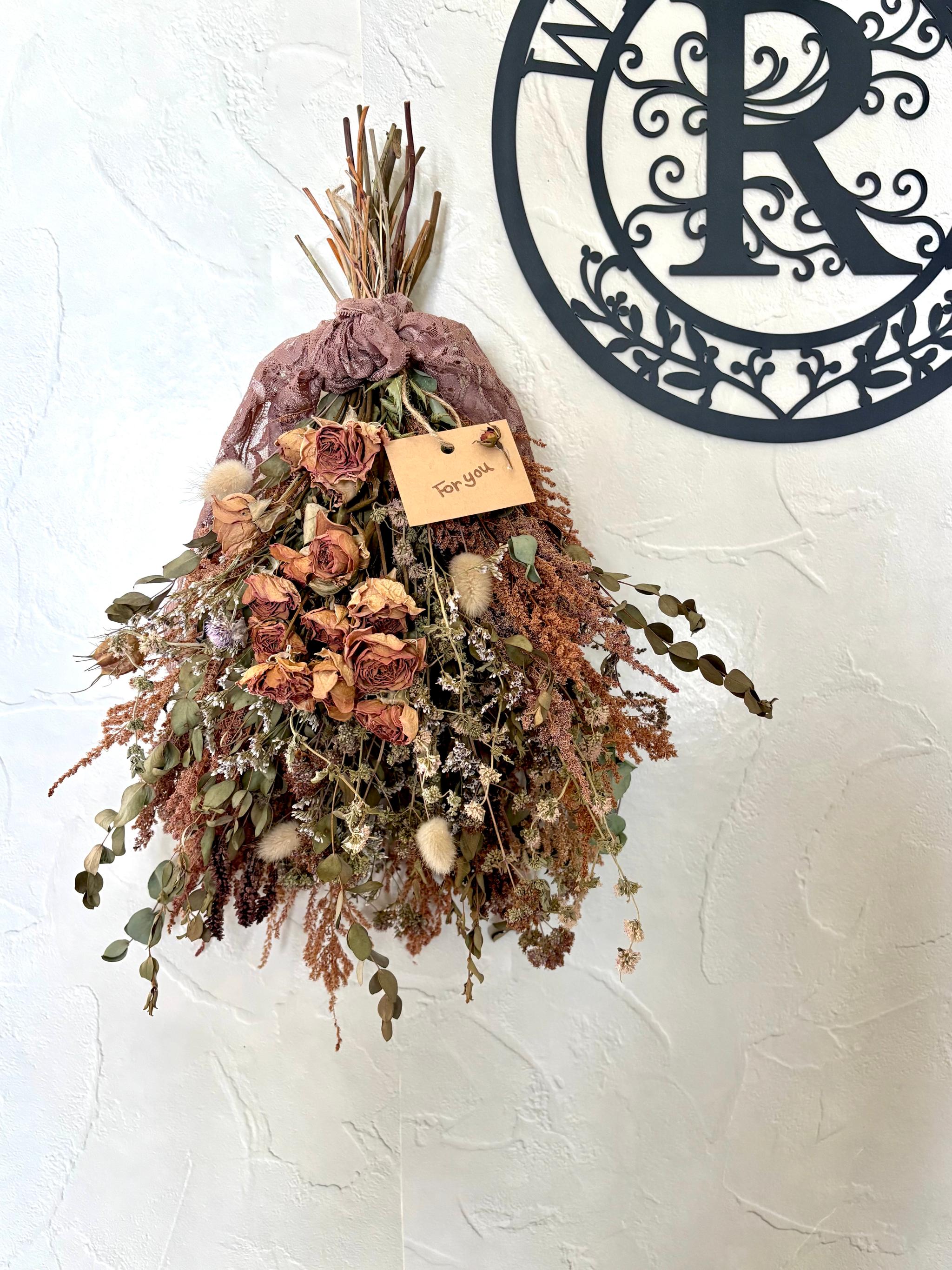 アンティークローズのドライフラワースワッグ